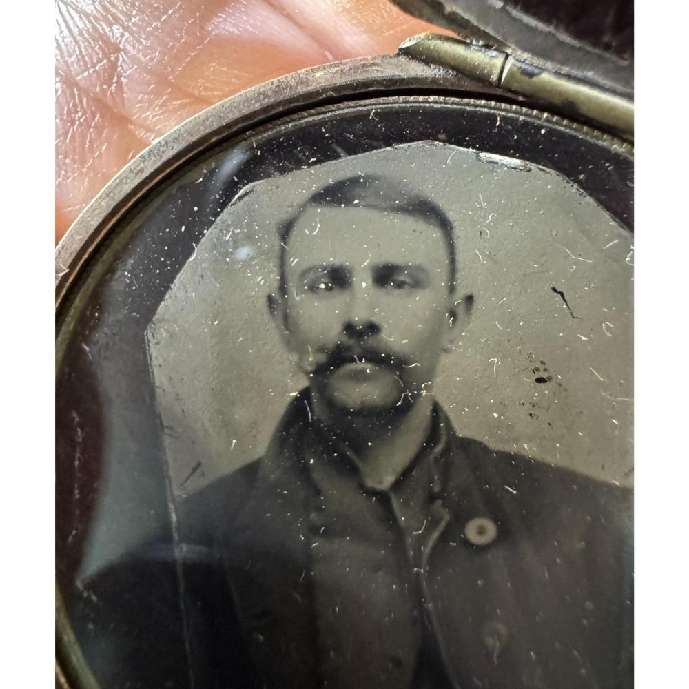 Vintage Gold Filled Antique Picture Locket Mourning Picture